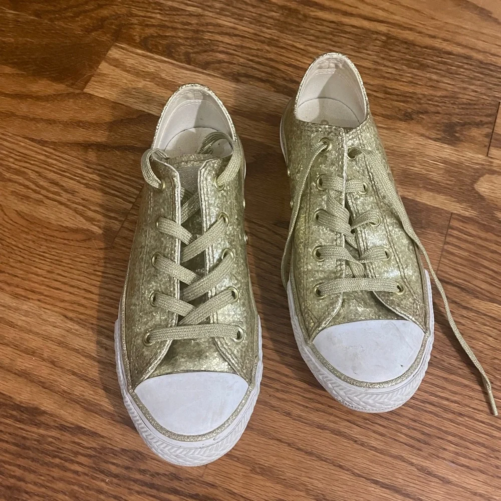 Girls gold glitter sparkle converse all star low tops sz 2